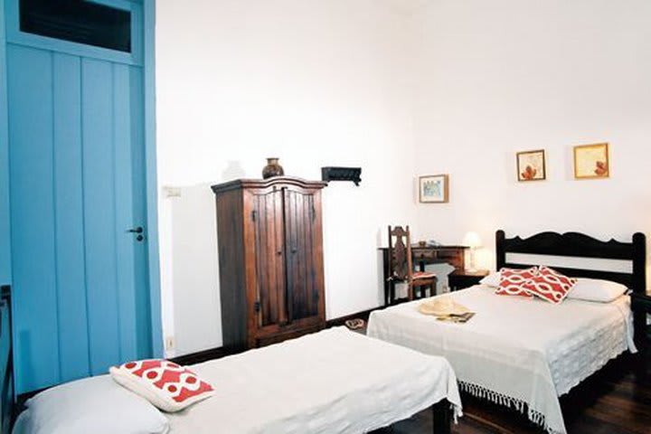 Habitación con dos camas en el Pousada Villa Carmo, hotel en Salvador de Bahía