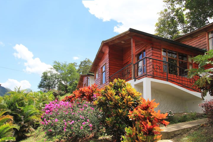 Bungalow familiar, 2 habitaciones, 2 baños, vistas a la montaña