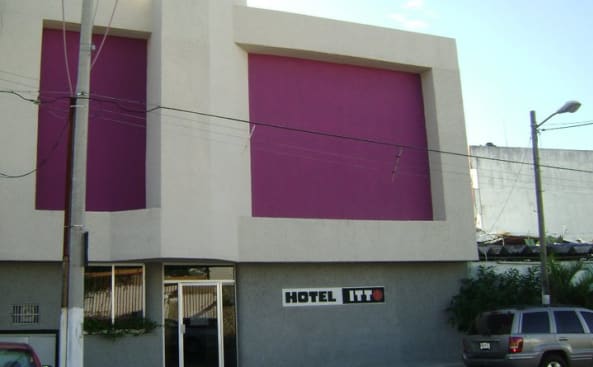 Hotel Itto's façade
