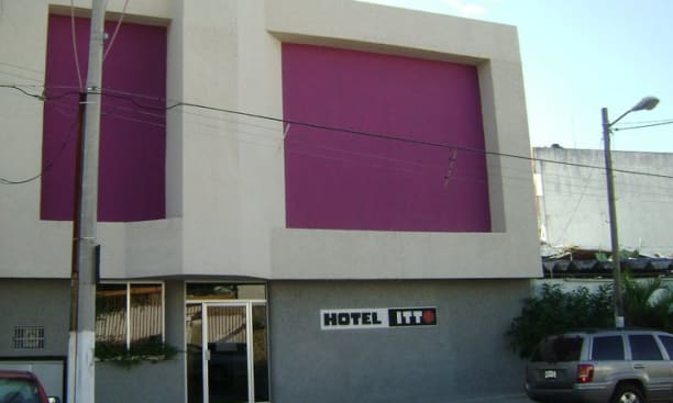 Hotel Itto's façade