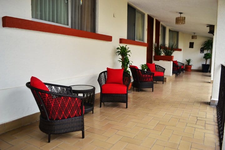 Sitting area at the Rinconada de Cortes hotel