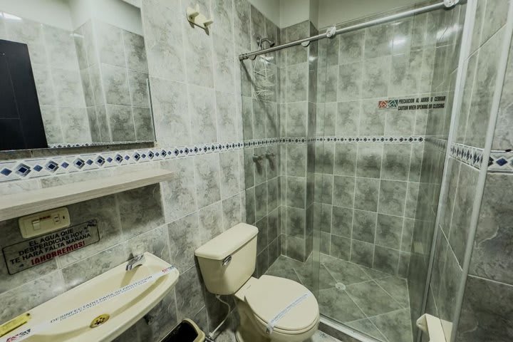 Baño de una habitación