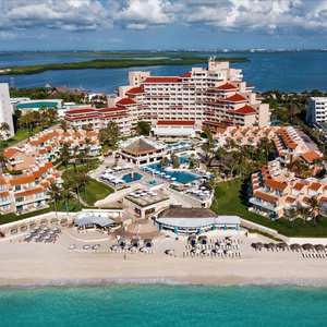 Wyndham Grand Cancun All-Inclusive Resort & Villas