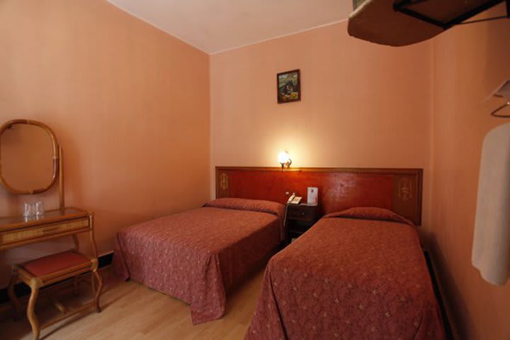 Habitación estándar en el Hotel Imperial Puebla