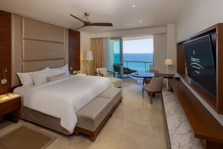 Royale presidential 2-bedroom suite