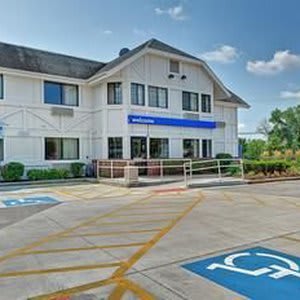 Motel 6 Glenview, IL - Chicago North