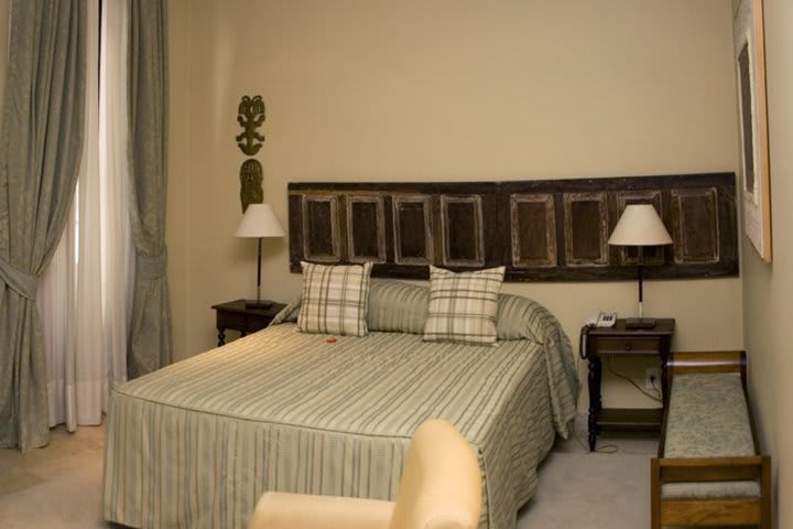 Guest room at A Casa das Portas Velhas hotel in Salvador da Bahia