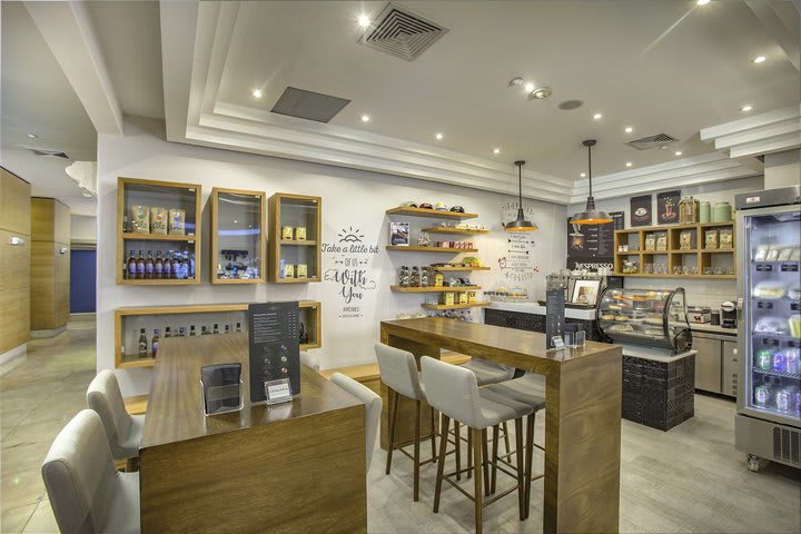 Aromes Coffee Shop