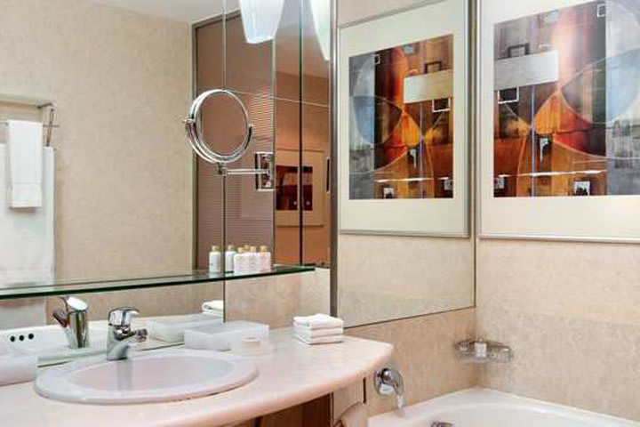 Hilton Sao Paulo Morumbi offers bath amenities in its rooms