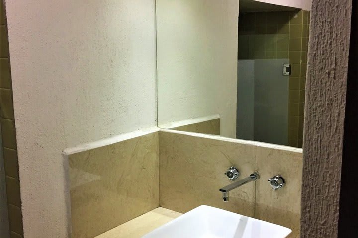 Private guest bathroom