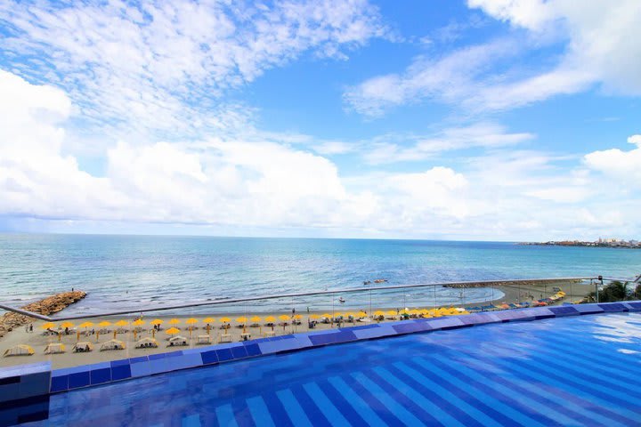 Vista desde la piscina