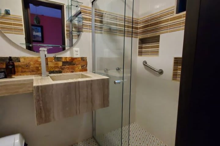 Baño con ducha