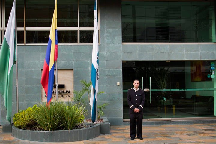 Entrance to Lincoln, hotel in Medellin