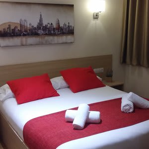 Hostal Barcelona Travel