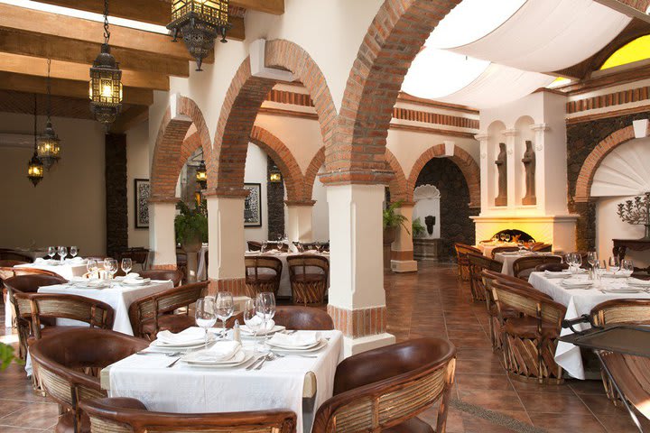 El restaurante del hotel Imperio de Ángeles ofrece comida mexicana