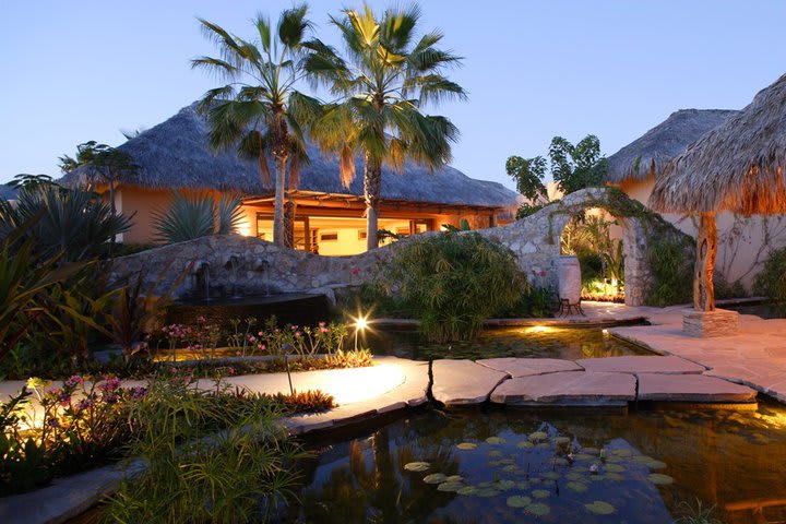 Esperanza luxury resort in Cabo San Lucas