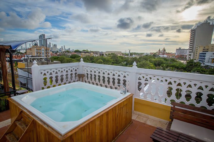 Jacuzzi en la terraza