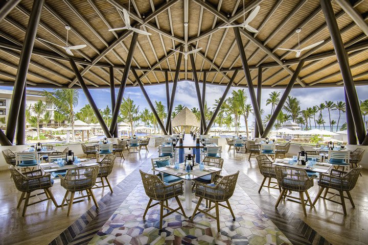 Restaurante caribeño Navigator Grill