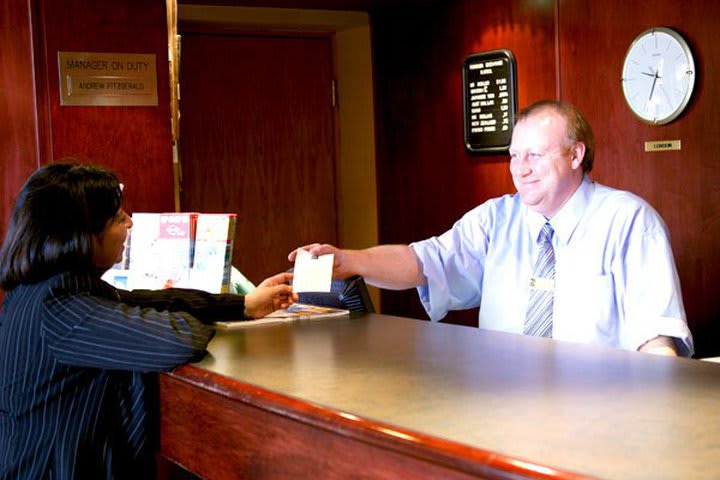 Front desk at Quality Downtown Vancouver - Inn at False Creek