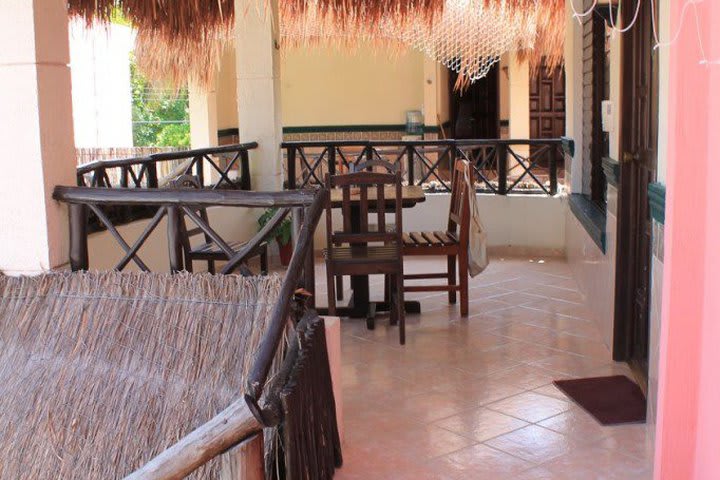 Access to the restaurant at Cabañas María del Mar hotel