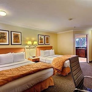 La Quinta Inn & Suites by Wyndham San Francisco Airport West