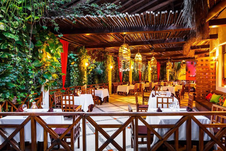 El restaurante tiene una terraza al aire libre