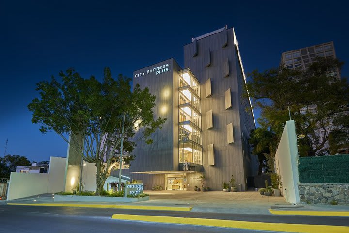 The building at night