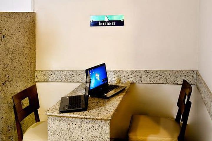 Hotel Jangadeiro offers laptops for rent