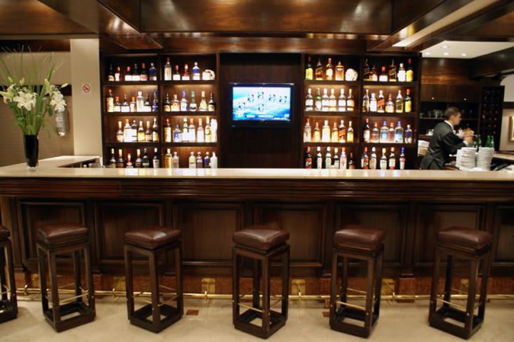 Bar en el Hotel de las Américas en Buenos Aires