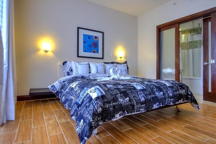 Suite panorámica, 1 habitación, balcón, vistas parciales al mar