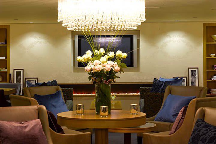 Club lounge at the Marriott Grosvenor Square hotel in downtown London