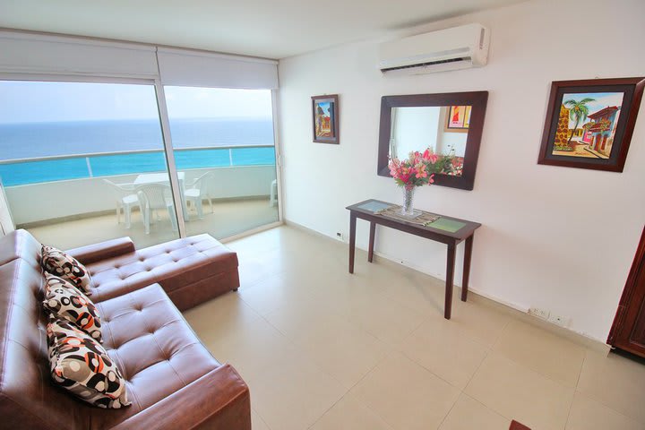 Two-bedroom Laguito apartment with ocean view - CTG139A