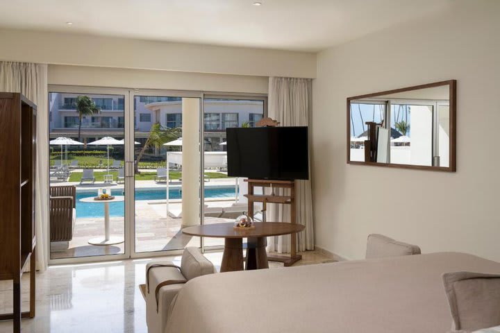 Junior suite con acceso directo a la piscina