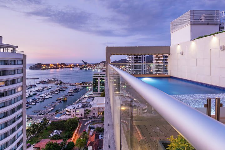 Piscina con vista panorámica