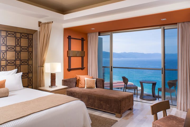 Junior Suite Ocean View King - NJRKOV