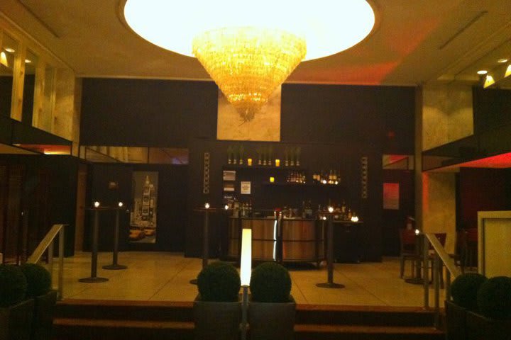 bar del hotel Row NYC