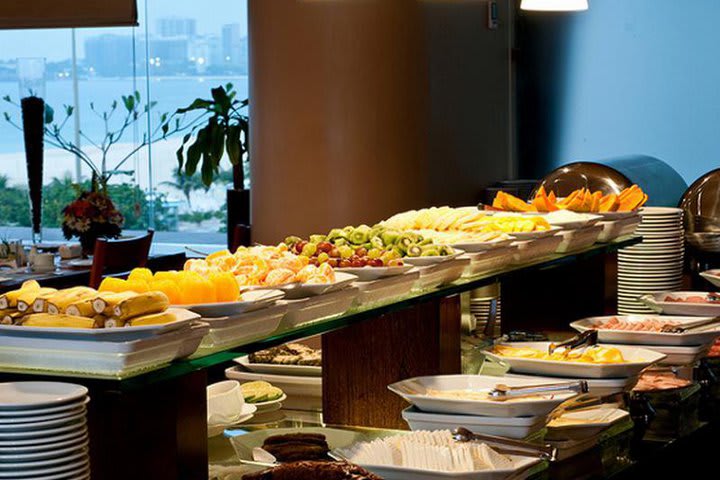 Buffet at hotel Porto Bay Rio Internacional