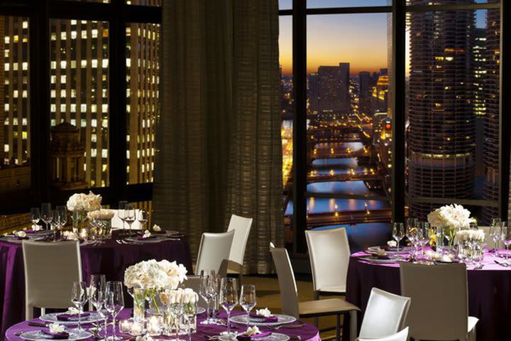 Hay servicio para bodas en el hotel Wyndham Grand Chicago Riverfront