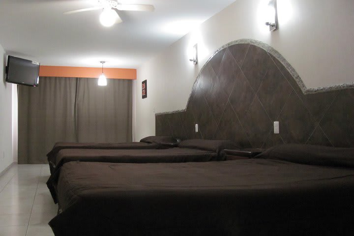 Triple guest room at Hotel San Luis