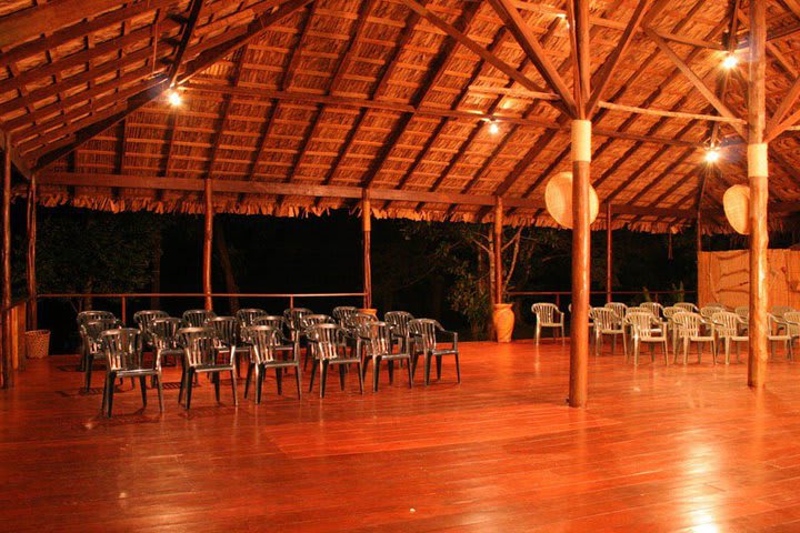 Salón de eventos del Amazon Ecopark Jungle Lodge