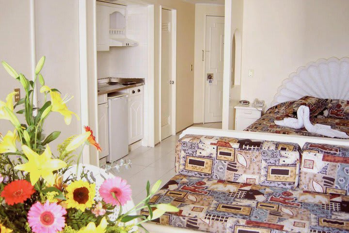 Quadruple family guest room