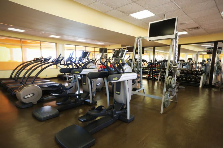 Fitness center with cardiovascular exercise equipment