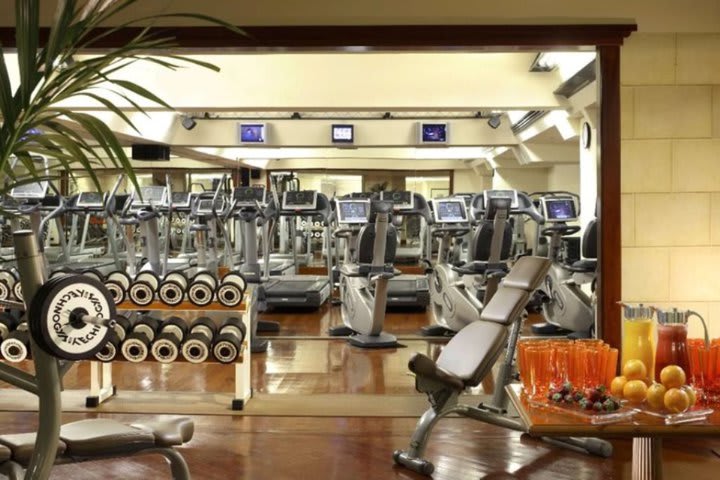 Gimnasio del hotel Rome Cavalieri en Roma