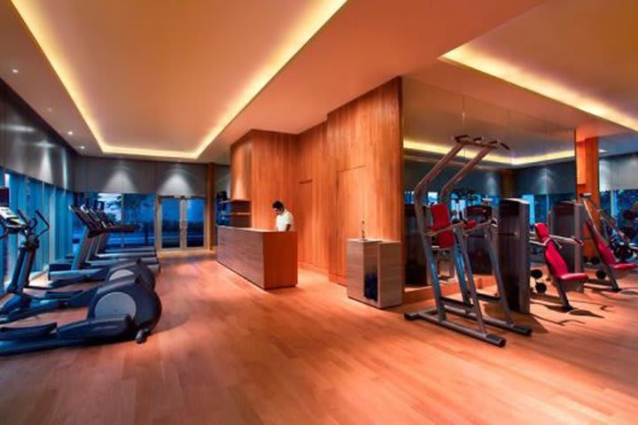 The Carlton Hotel houses a fitness center