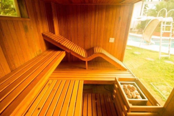 Sauna de madera de eucalipto