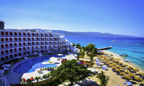 Grand Decameron Cornwall Beach, A Trademark All-Inclusive Resort