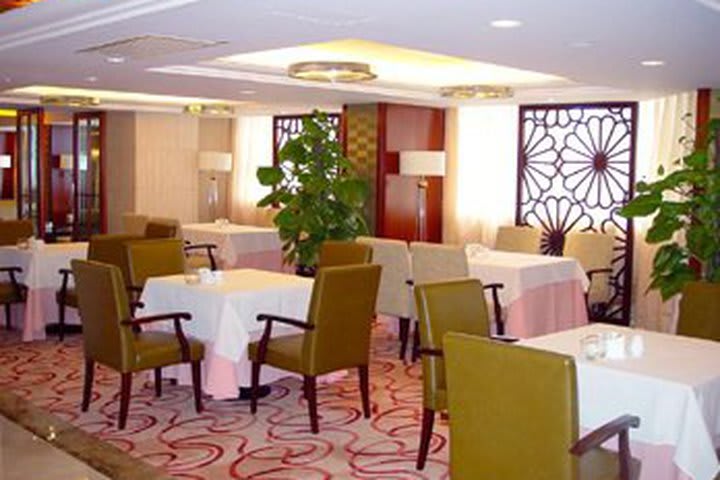 One of the restaurants at the Best Western Shanghai New Century hotel