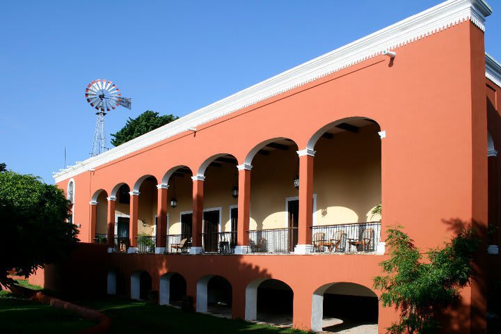 Exterior de la casa principal