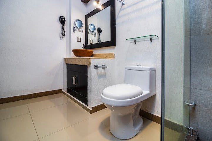 Bathroom with shower in a standard guest room