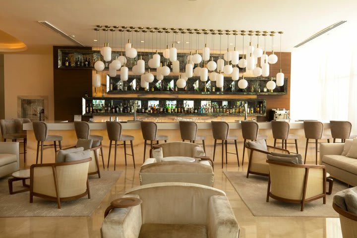 Lobby bar